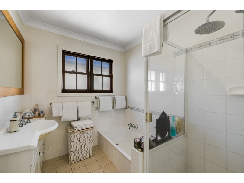 1 & 3/4 Burstow Street, East Toowoomba QLD 4350