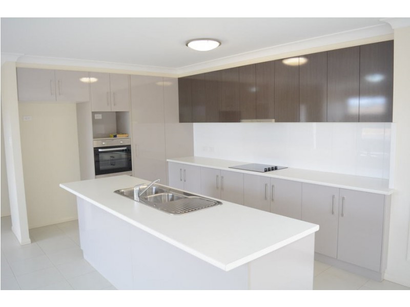 1/41 Highgrove Drive, Highfields QLD 4352