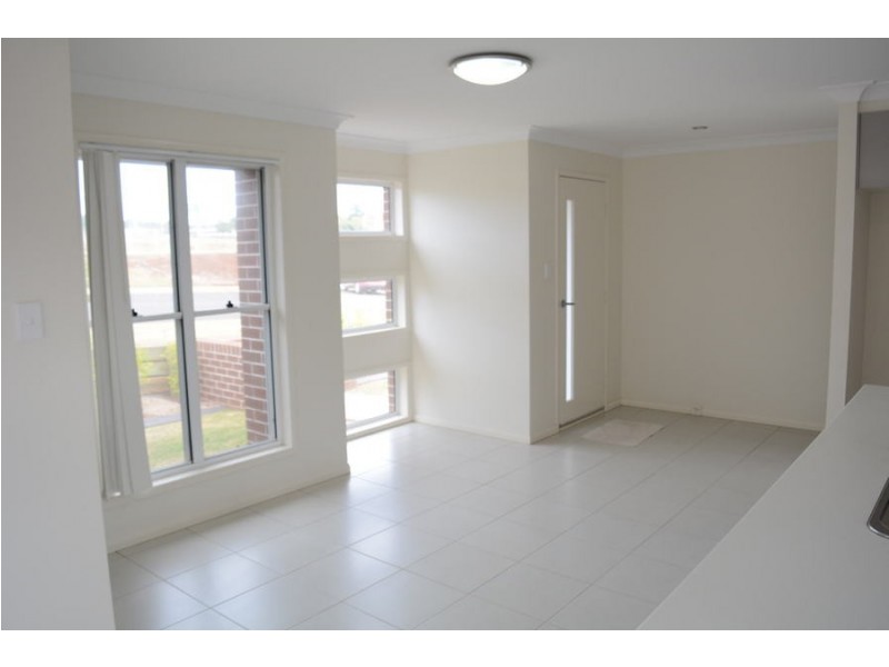 1/41 Highgrove Drive, Highfields QLD 4352