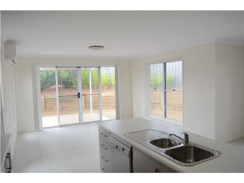 1/41 Highgrove Drive, Highfields QLD 4352