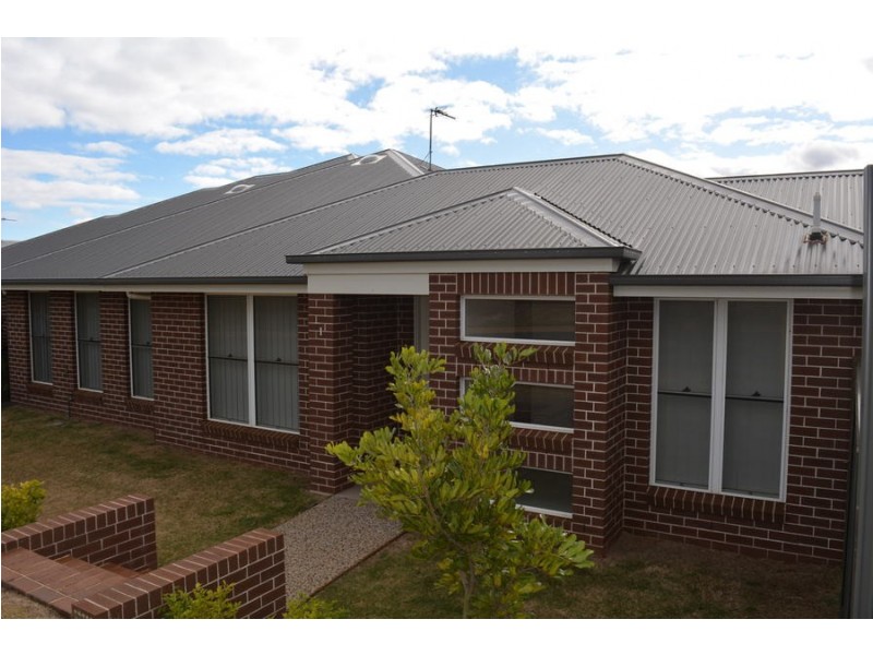 1/41 Highgrove Drive, Highfields QLD 4352