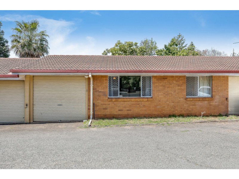 3/372 Tor Street, Newtown QLD 4350