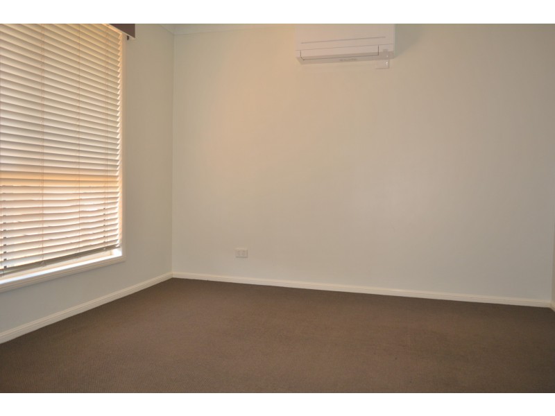 72 Glenvale Road, Harristown QLD 4350