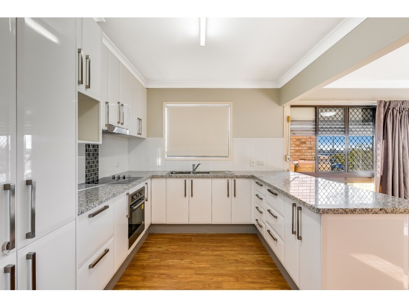 2/316 Hume Street, Centenary Heights QLD 4350