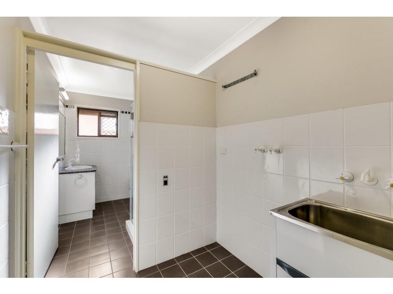 2/316 Hume Street, Centenary Heights QLD 4350