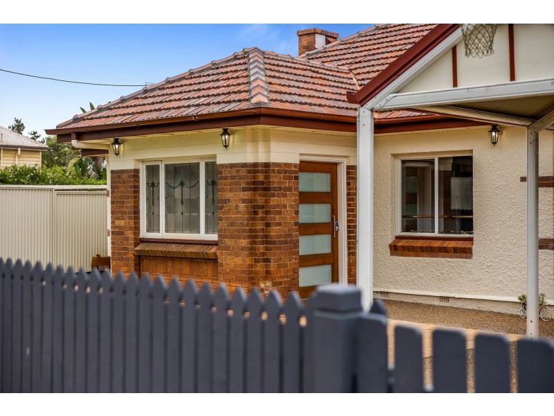 87 Phillip Street, South Toowoomba QLD 4350