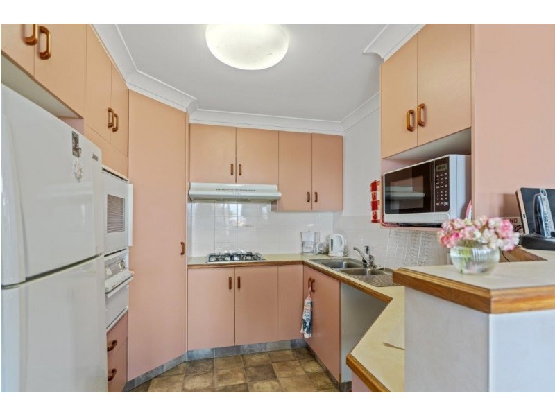 2/6 Araluen Street, Kearneys Spring QLD 4350