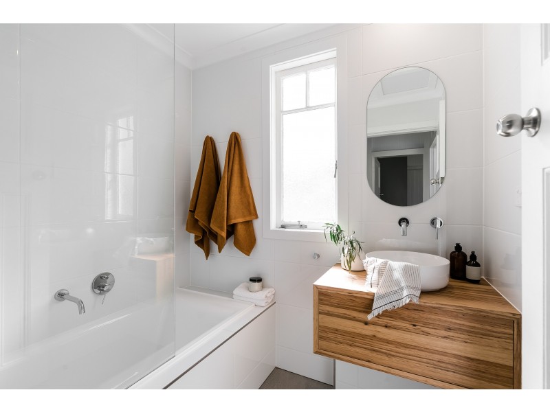 341 Margaret Street, Newtown QLD 4350