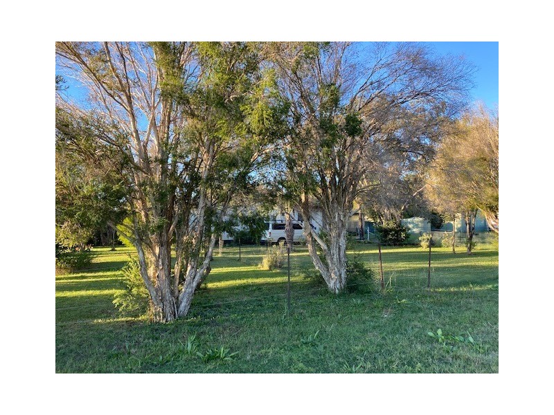 81 Logan Road, Clifton QLD 4361