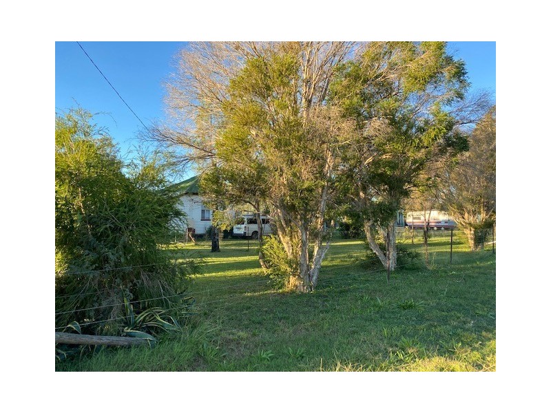 81 Logan Road, Clifton QLD 4361