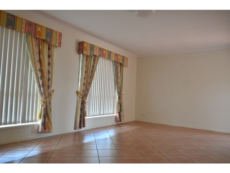 533 Hume Street, Kearneys Spring QLD 4350