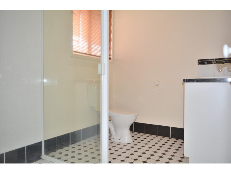 533 Hume Street, Kearneys Spring QLD 4350