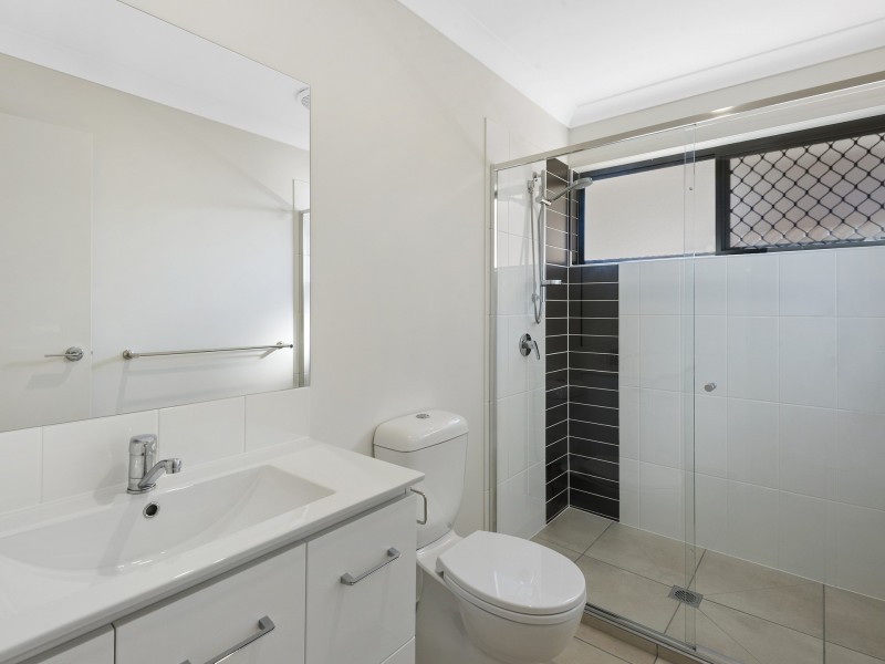 1/12 Serengetti Street, Harristown QLD 4350