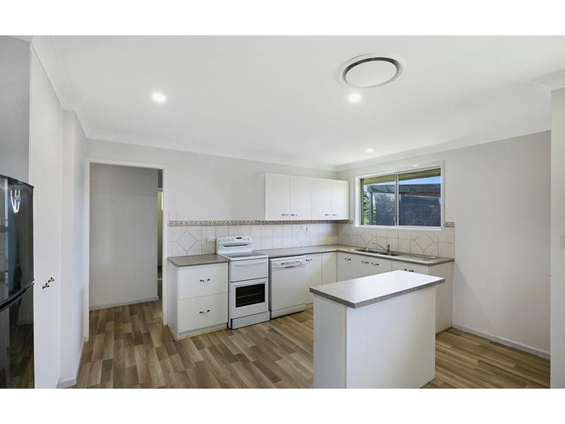 11 Rose Street, Wilsonton QLD 4350