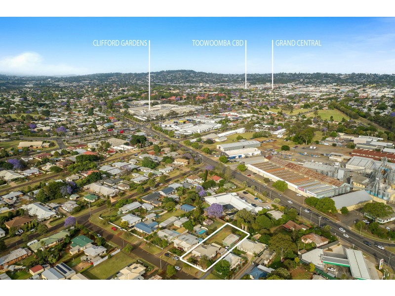10 Power Street, Harristown QLD 4350