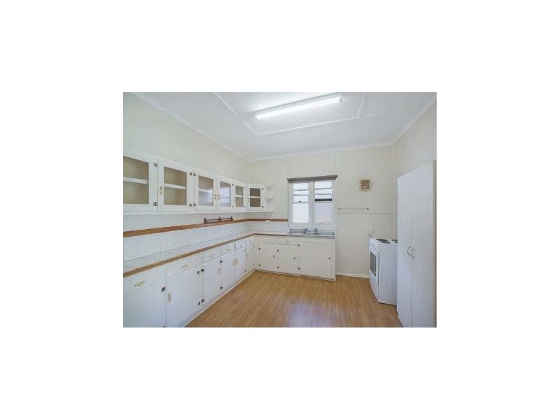 24 Stone Street, Wilsonton QLD 4350