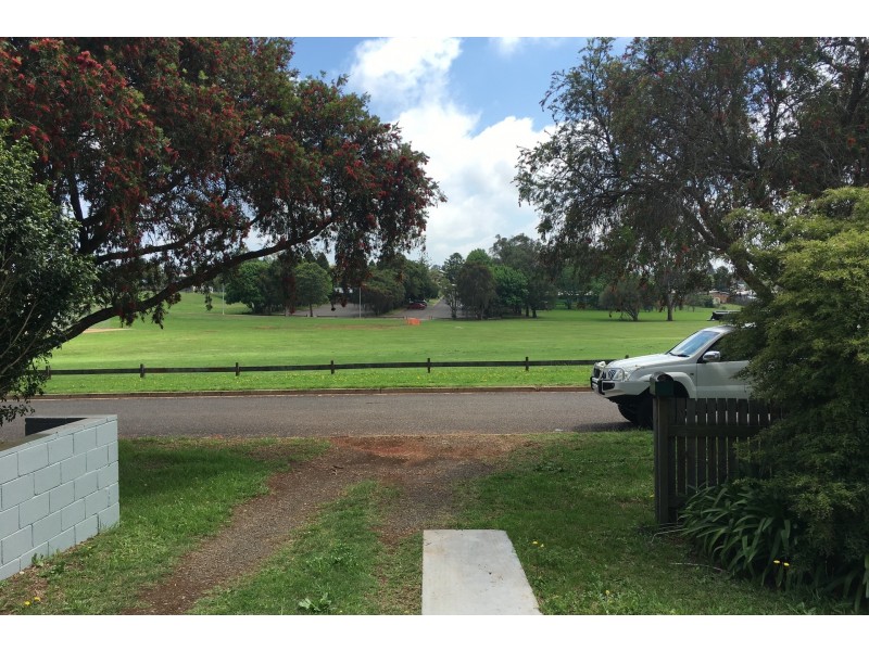 24 Stone Street, Wilsonton QLD 4350