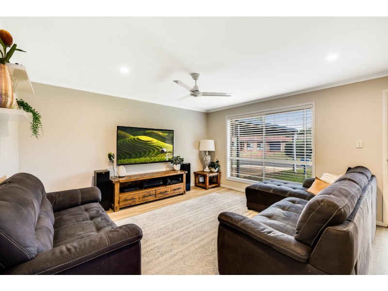 13 Bunya Street, Kearneys Spring QLD 4350