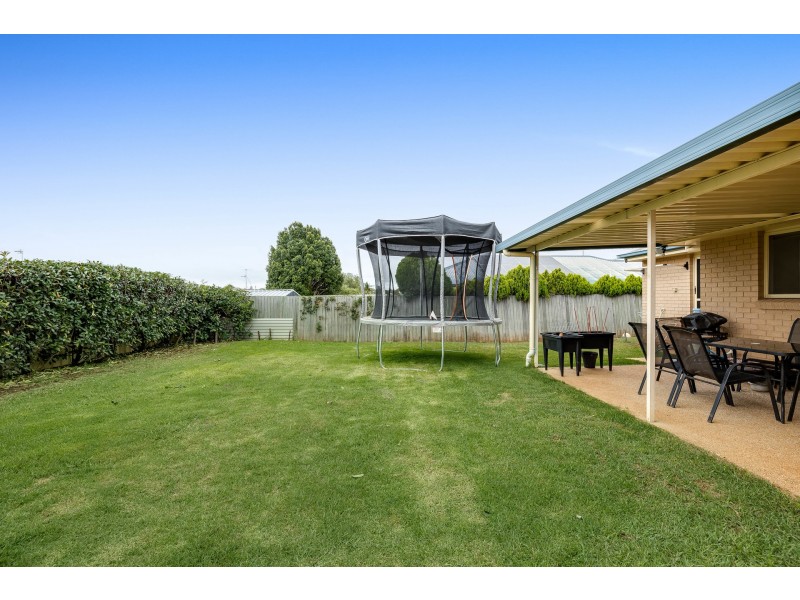 13 Bunya Street, Kearneys Spring QLD 4350