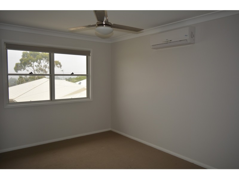 4/19 Primrose Street, South Toowoomba QLD 4350