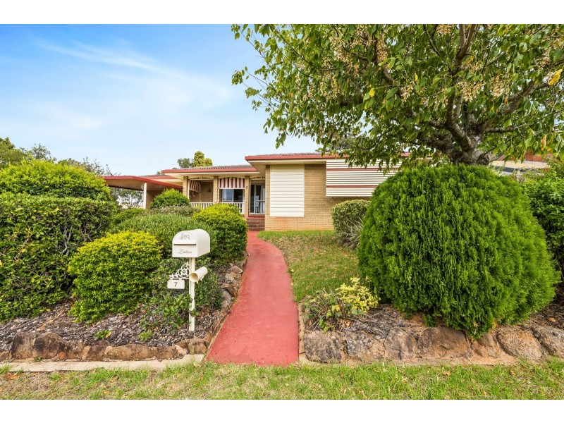 7 Cullen Court, Rockville QLD 4350
