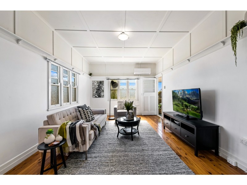 32 Avondale Street, Newtown QLD 4350