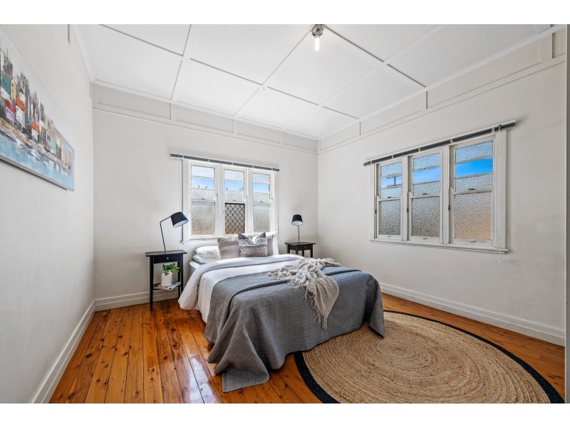 32 Avondale Street, Newtown QLD 4350