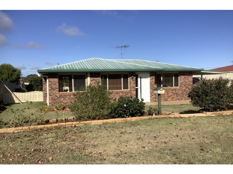 44 Liquidambar Street, Glenvale QLD 4350