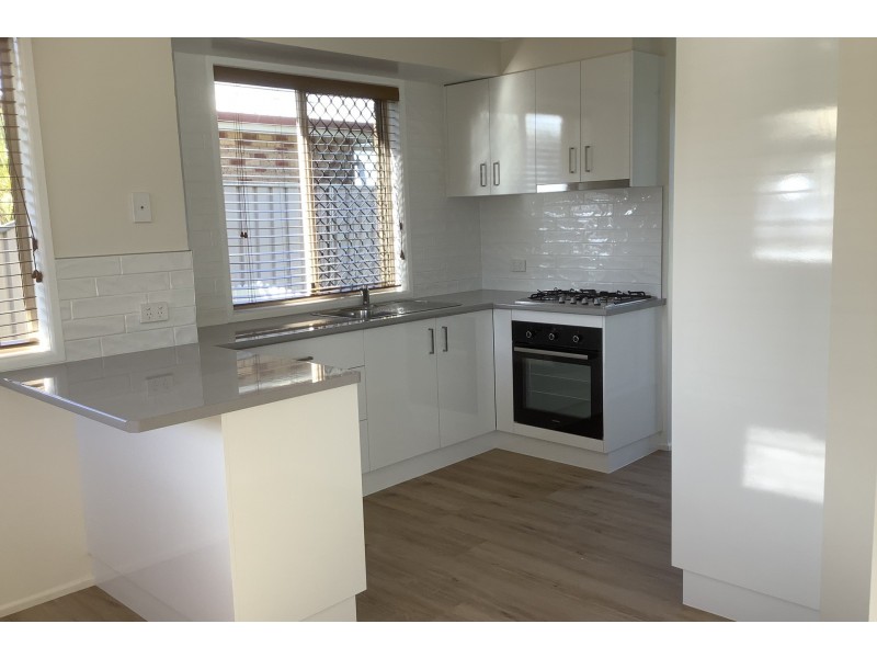 44 Liquidambar Street, Glenvale QLD 4350