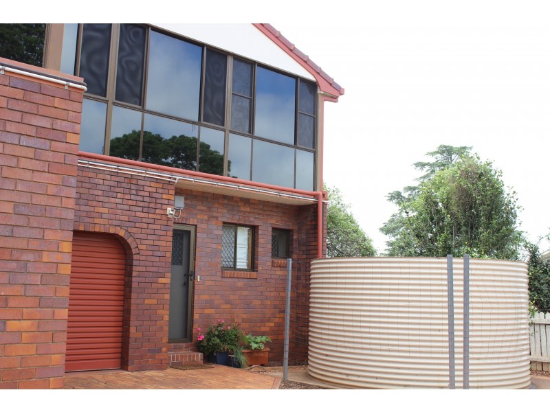 1/2G James Street, Rangeville QLD 4350