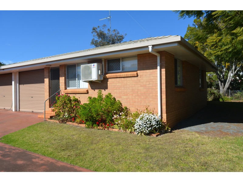 2/20 Kirklees Street, Newtown QLD 4350