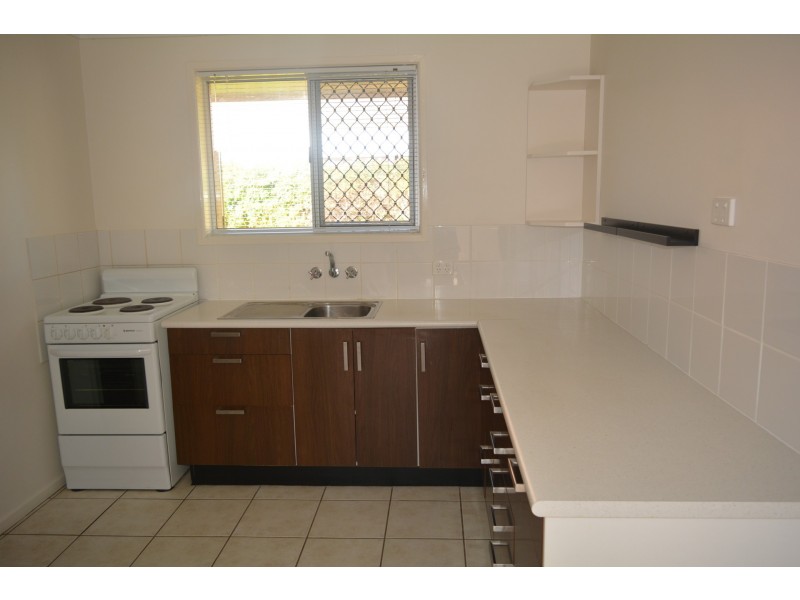 2/20 Kirklees Street, Newtown QLD 4350