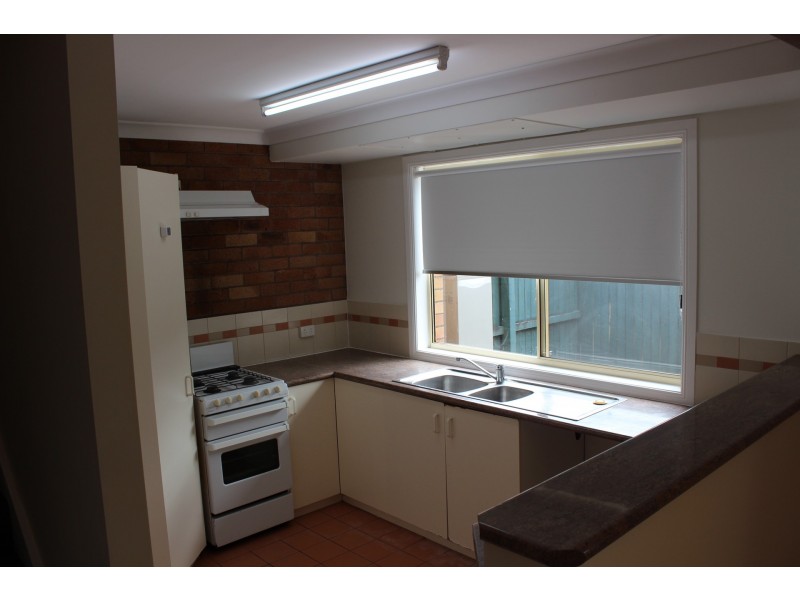 10/248 James Street, Harristown QLD 4350