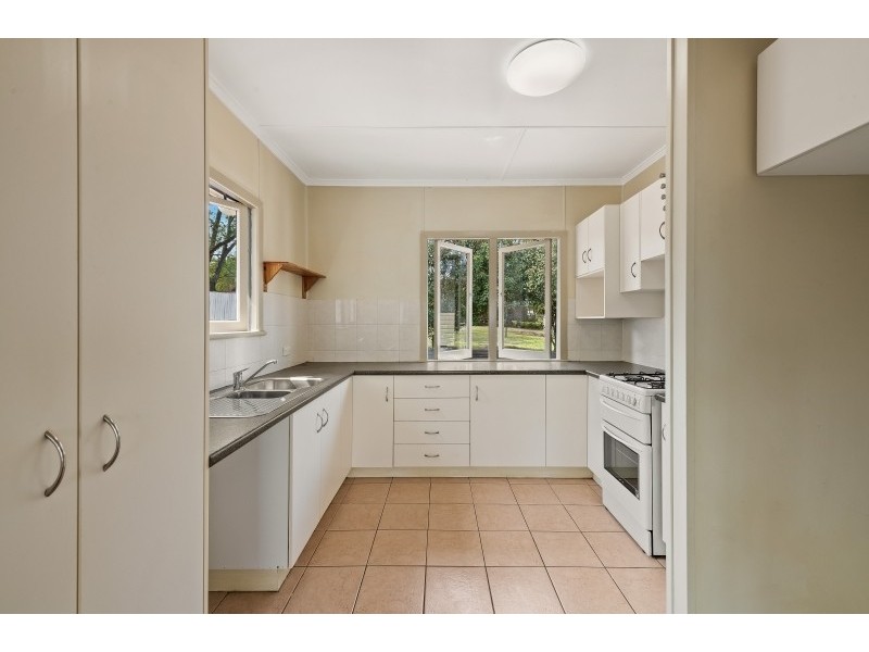 4 Perry Street, Harlaxton QLD 4350