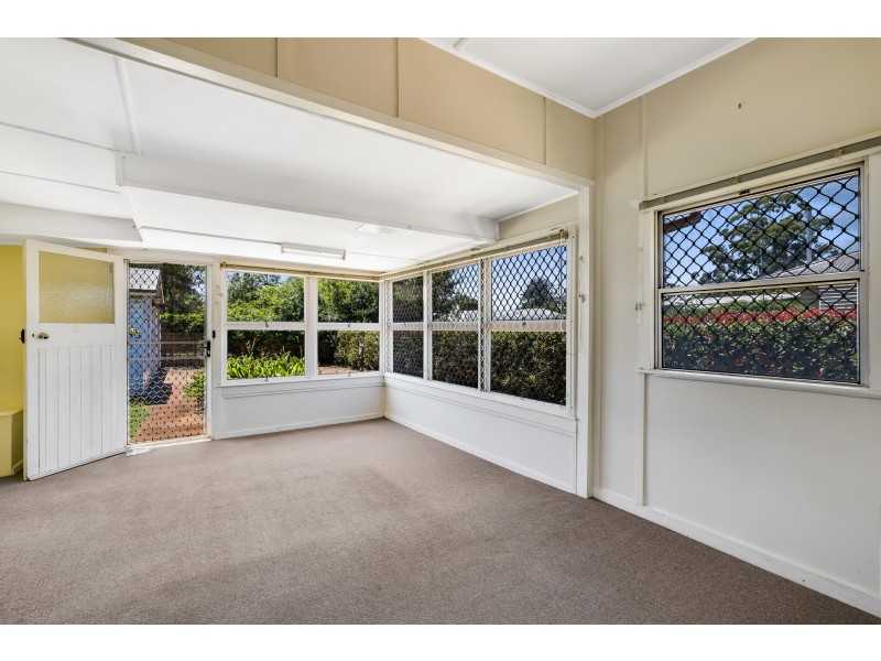 19 Warwick Street, Harristown QLD 4350