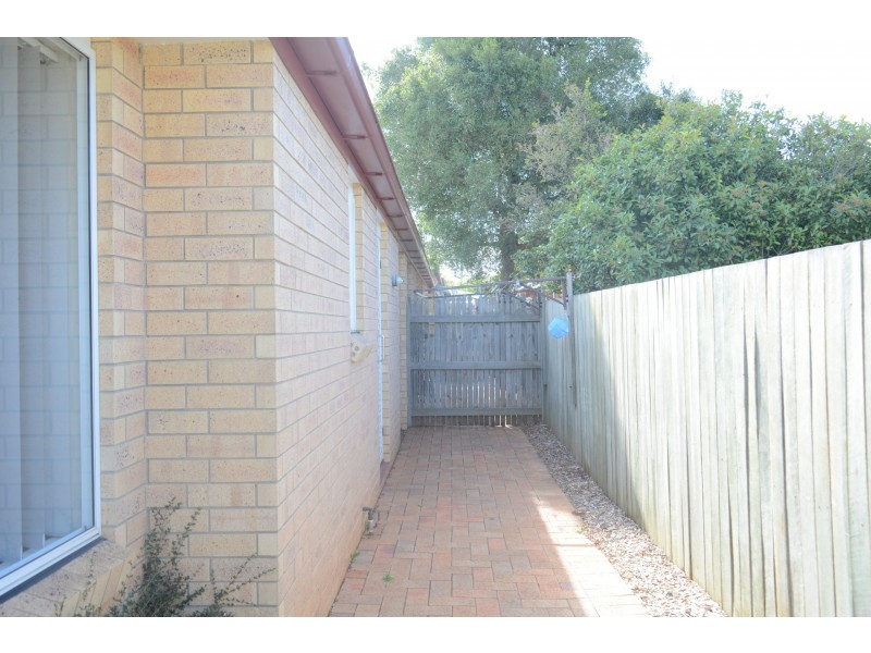 6/314 West Street, Kearneys Spring QLD 4350