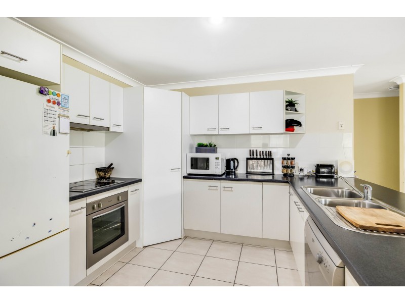 5 Paperbark Drive, Glenvale QLD 4350