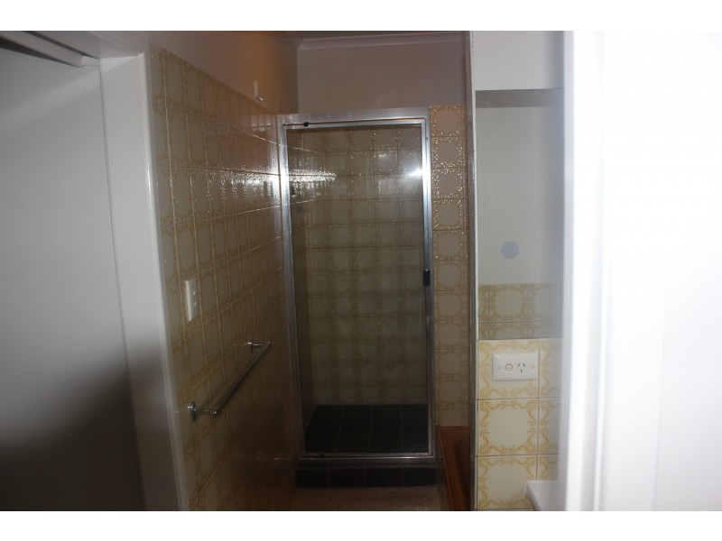 221 MacKenzie Street, Centenary Heights QLD 4350