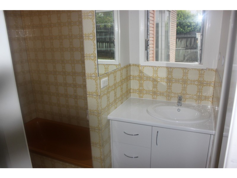 221 MacKenzie Street, Centenary Heights QLD 4350