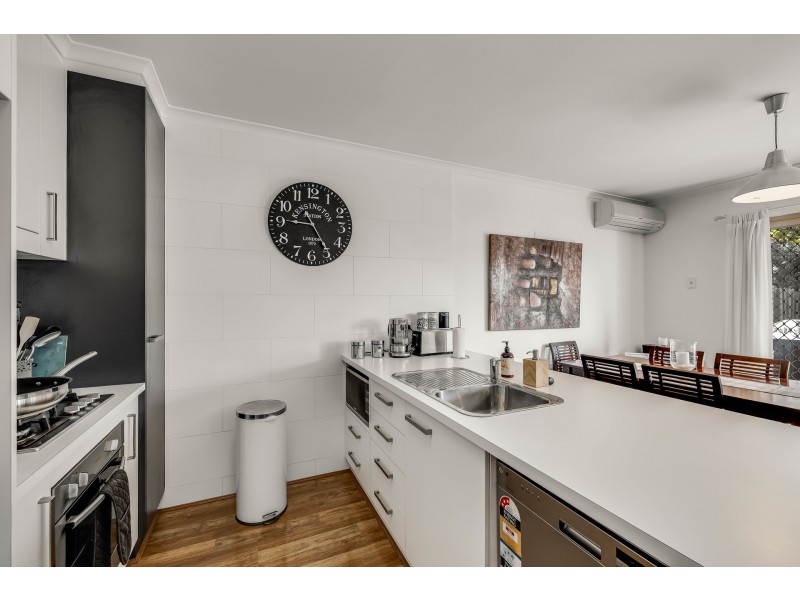 10/247 Herries Street, Newtown QLD 4350