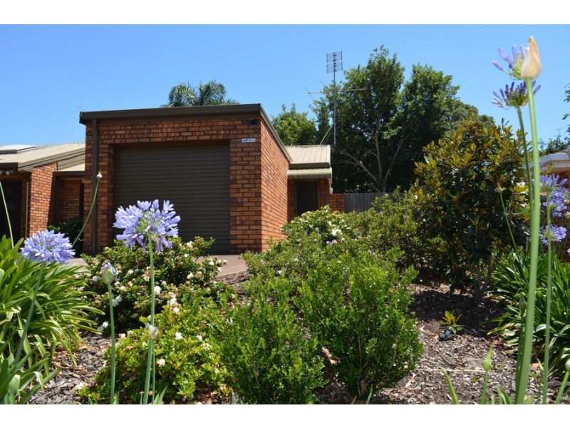 2/5 Agnes Street, Centenary Heights QLD 4350