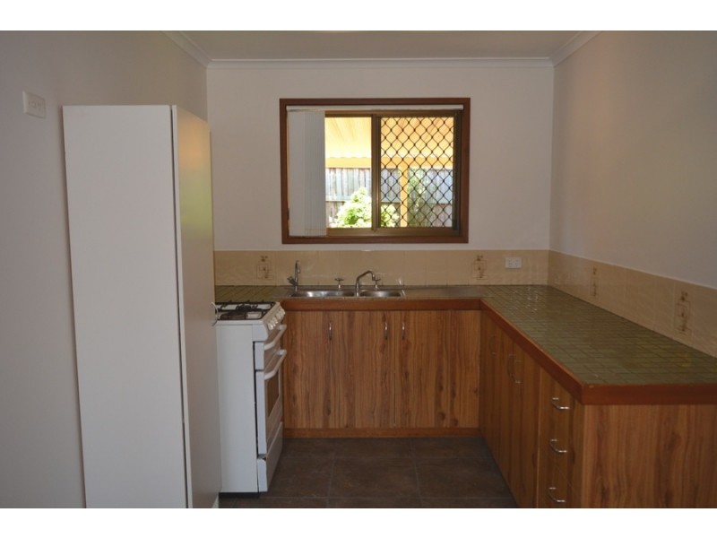 2/5 Agnes Street, Centenary Heights QLD 4350