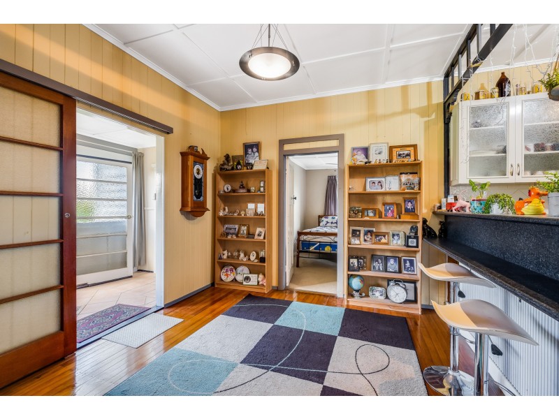 4 Vera Street, Newtown QLD 4350