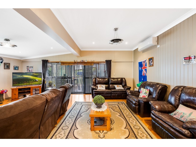 4 Vera Street, Newtown QLD 4350