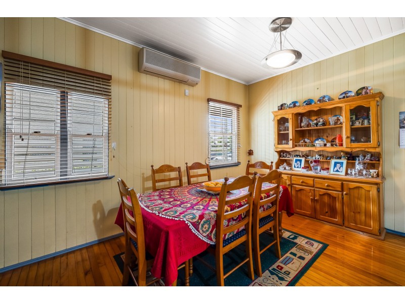 4 Vera Street, Newtown QLD 4350