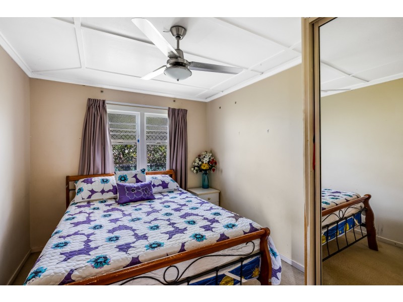 4 Vera Street, Newtown QLD 4350