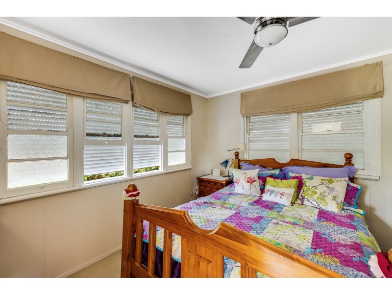 4 Vera Street, Newtown QLD 4350