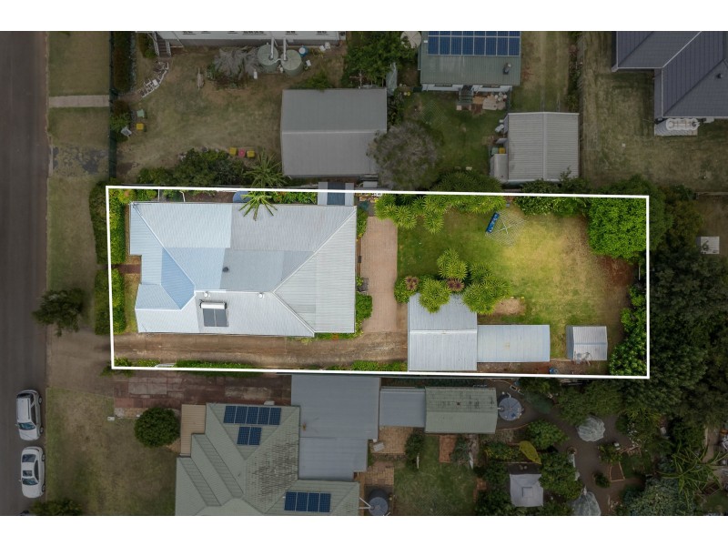 4 Vera Street, Newtown QLD 4350