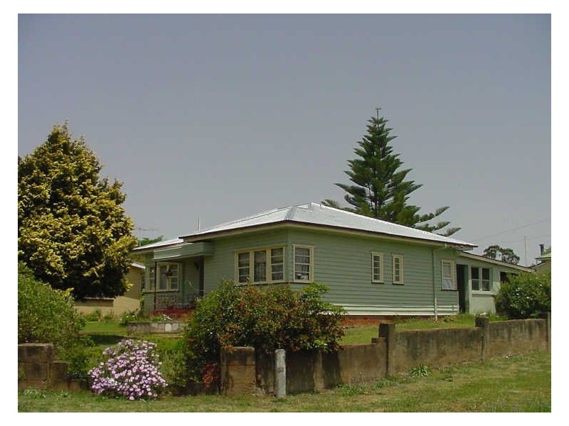 2 Violet Street, Harristown QLD 4350