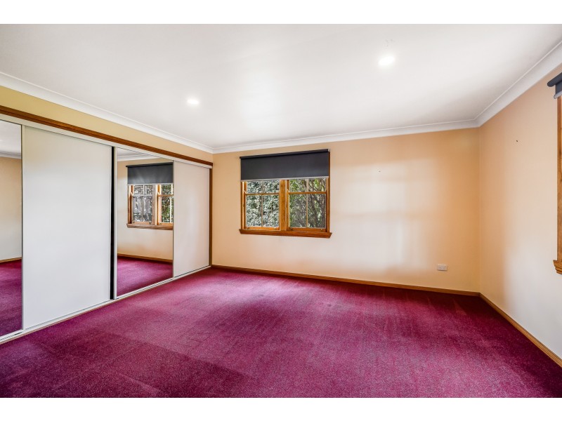 172 South Street, Centenary Heights QLD 4350